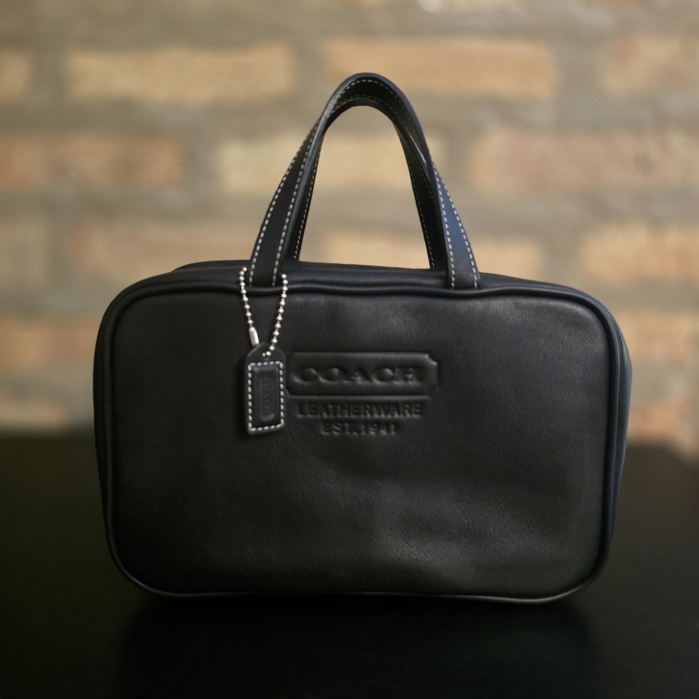 🌟⭐️ FLASH SALE! ⭐️🌟 Coach Black Leather Cosmetics Bag